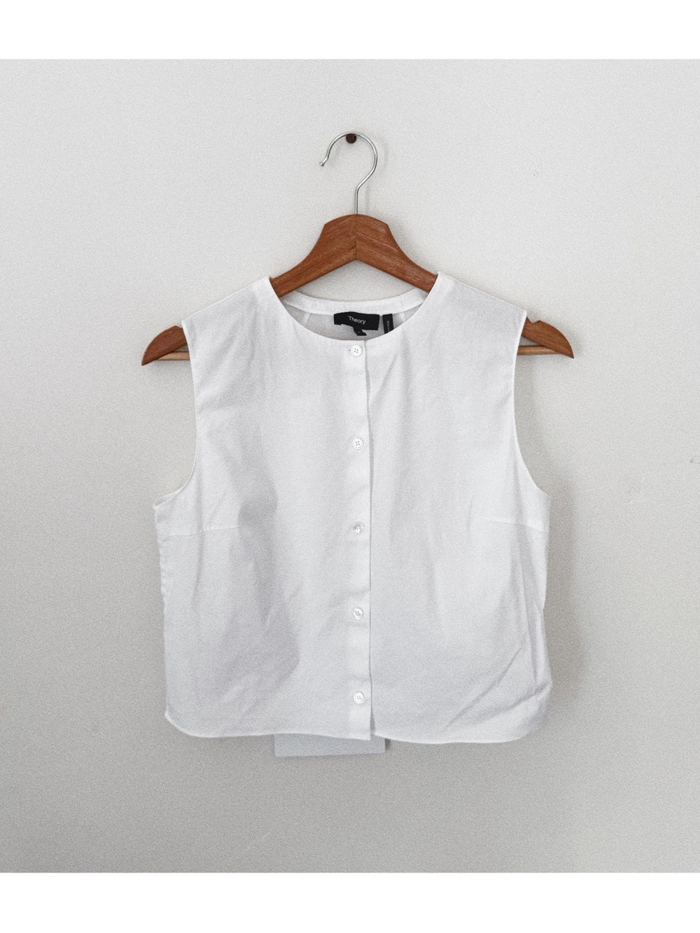Theory White Sleeveless Button-Down Top
